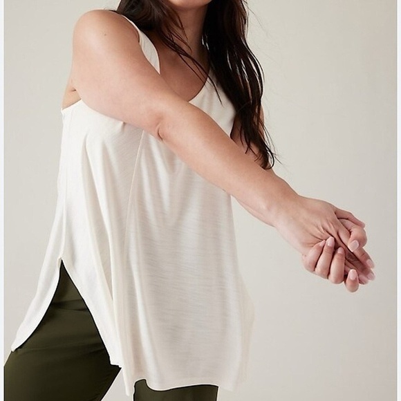 Athleta Relaxed Asymmetrical Drapey Split Hem Tank Tunic in Ivory, Large - Picture 2 of 11